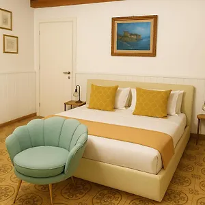 Coast 2*, Amalfi Italy